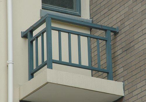  空调栏杆1